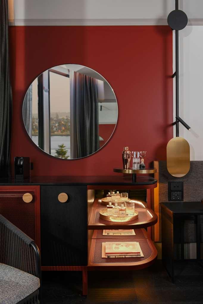 Hotel Qt Newcastle Zimmer foto A room at the hotel